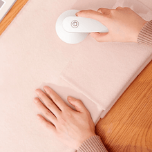 Load image into Gallery viewer, Belle&#39;s FuzzClear™ Ultra Portable Lint Remover