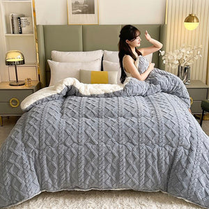 Belle's HeatTech SuperSoft NordaThread Insulating Winter Blanket