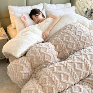 Belle's HeatTech SuperSoft NordaThread Insulating Winter Blanket